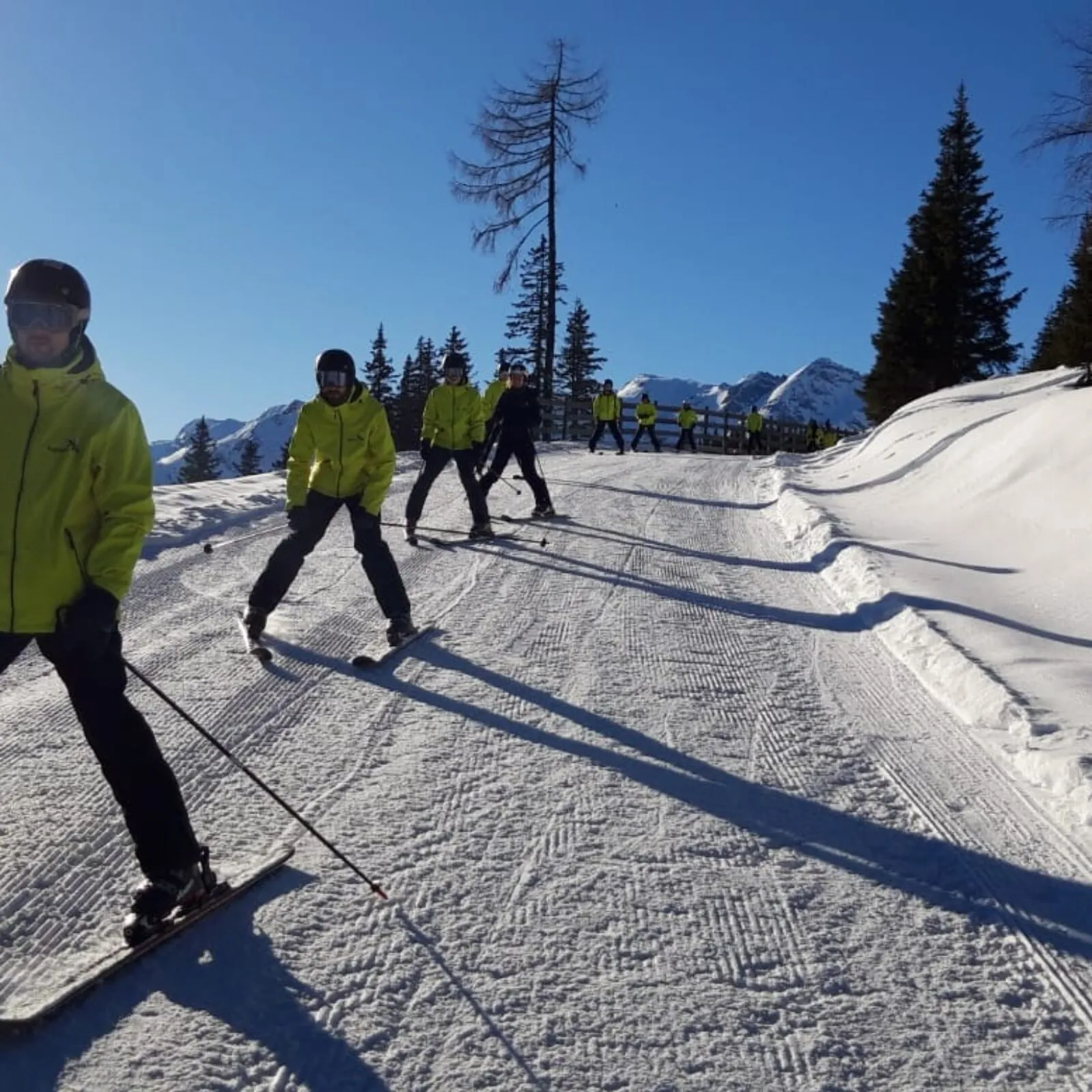 Kinder beim Skikurs der Skischule Bad Gastein