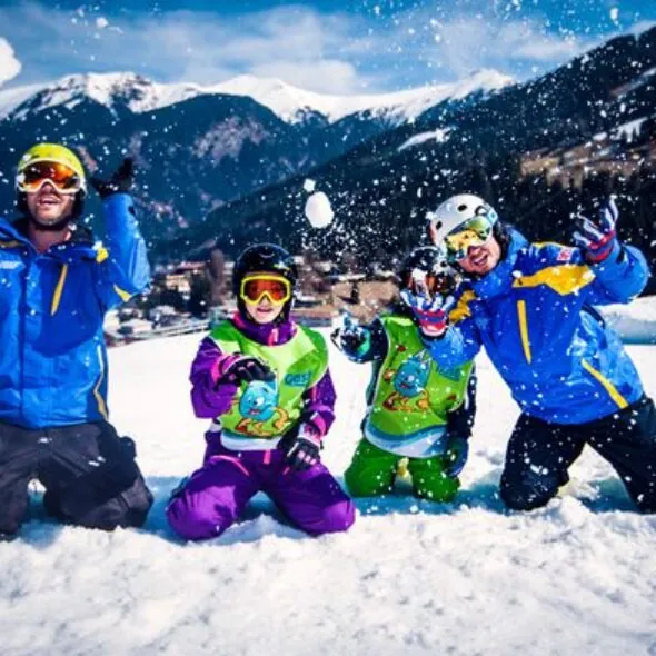 Kinder beim Skikurs der Skischule Bad Gastein